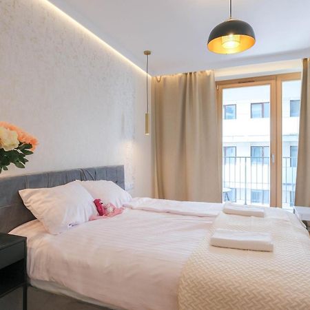 Luxury Apartment Free Parking Wawel Castle 2 Minutes كراكوفيا المظهر الخارجي الصورة